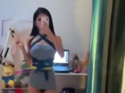 高檔爆乳正妹狗頭蘿莉手機自拍